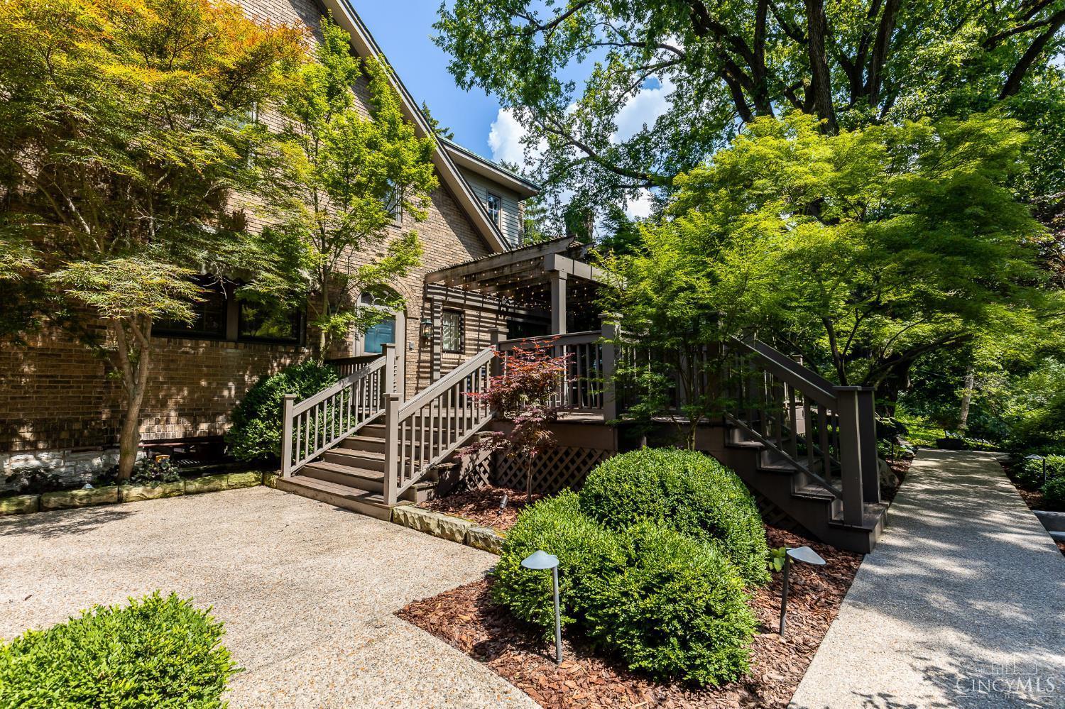 4061 Beechwood Avenue