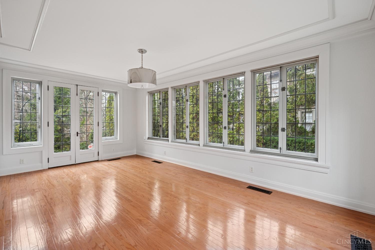 4061 Beechwood Avenue