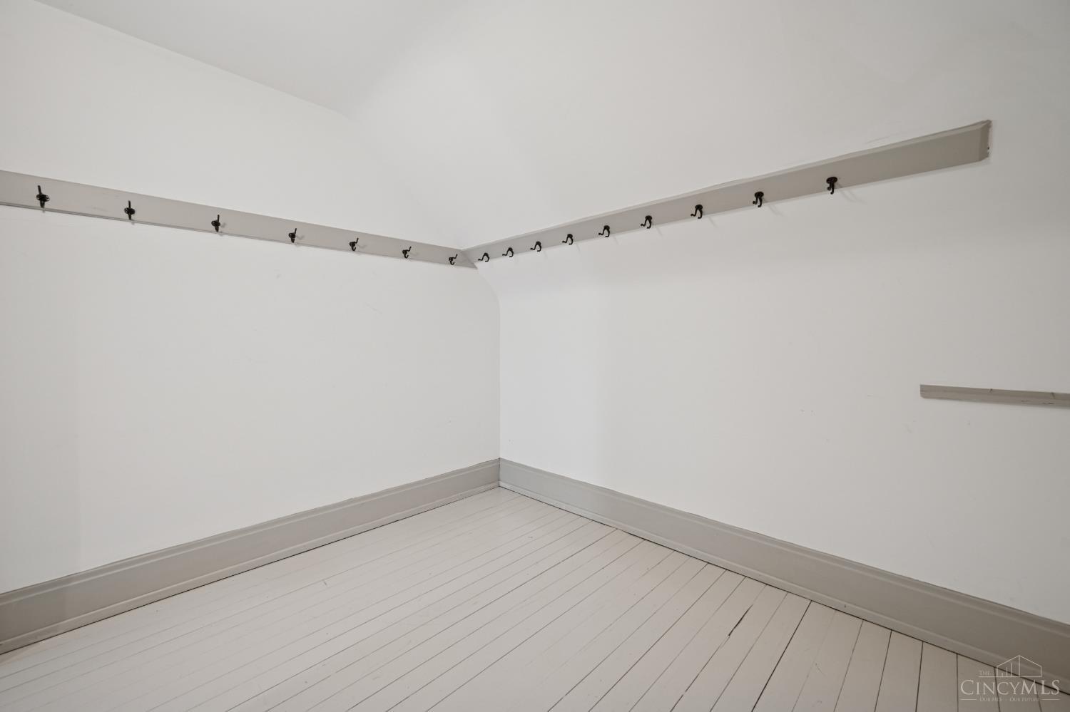 4061 Beechwood Avenue