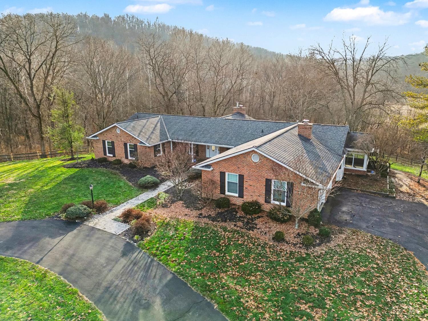 9975 Lees Creek Road