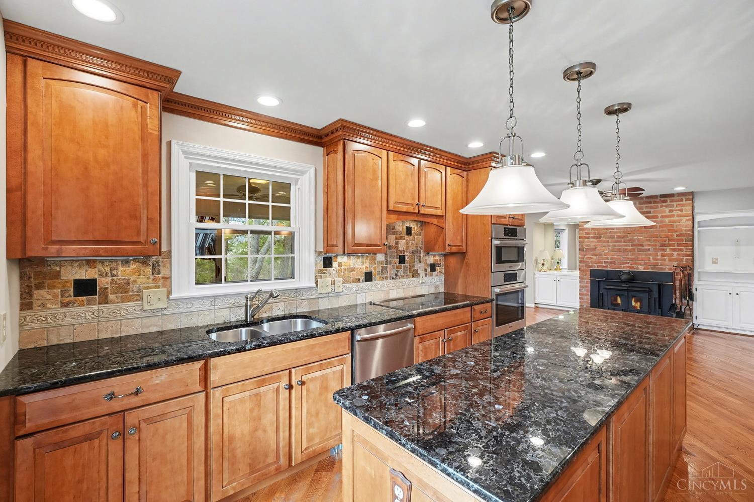9975 Lees Creek Road