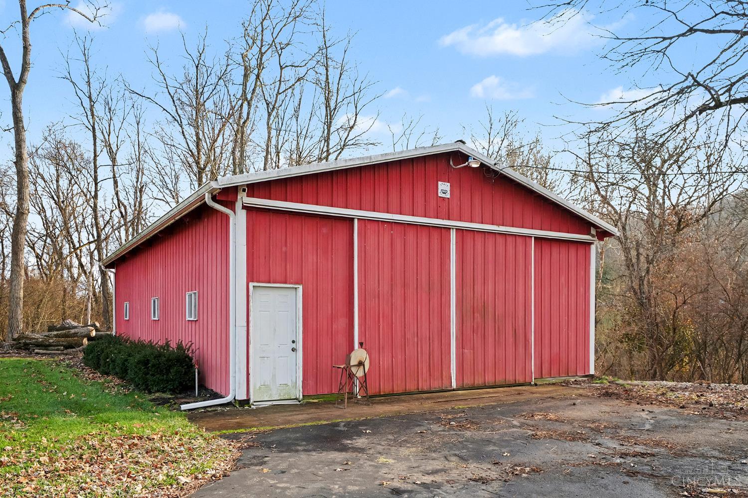 9975 Lees Creek Road