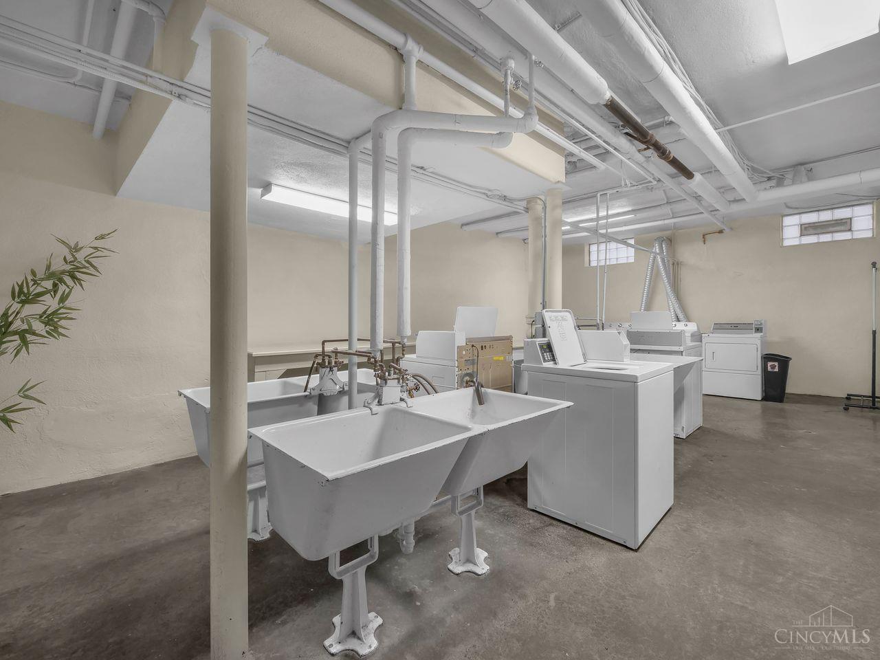 2380 Madison Road E3A