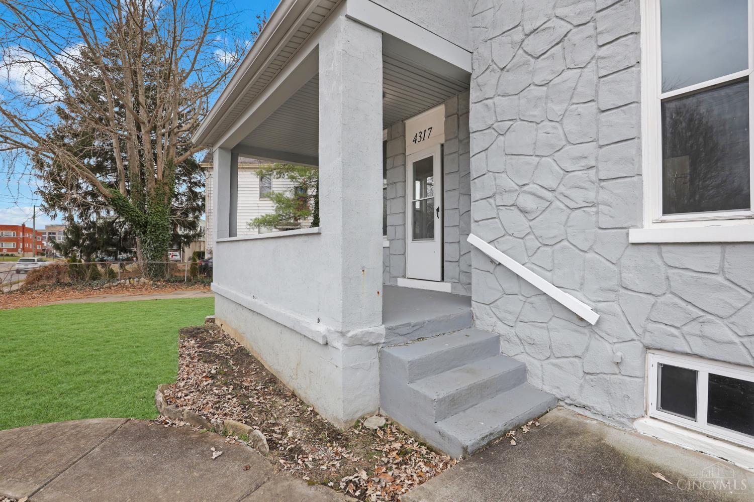 4317 Smith Road