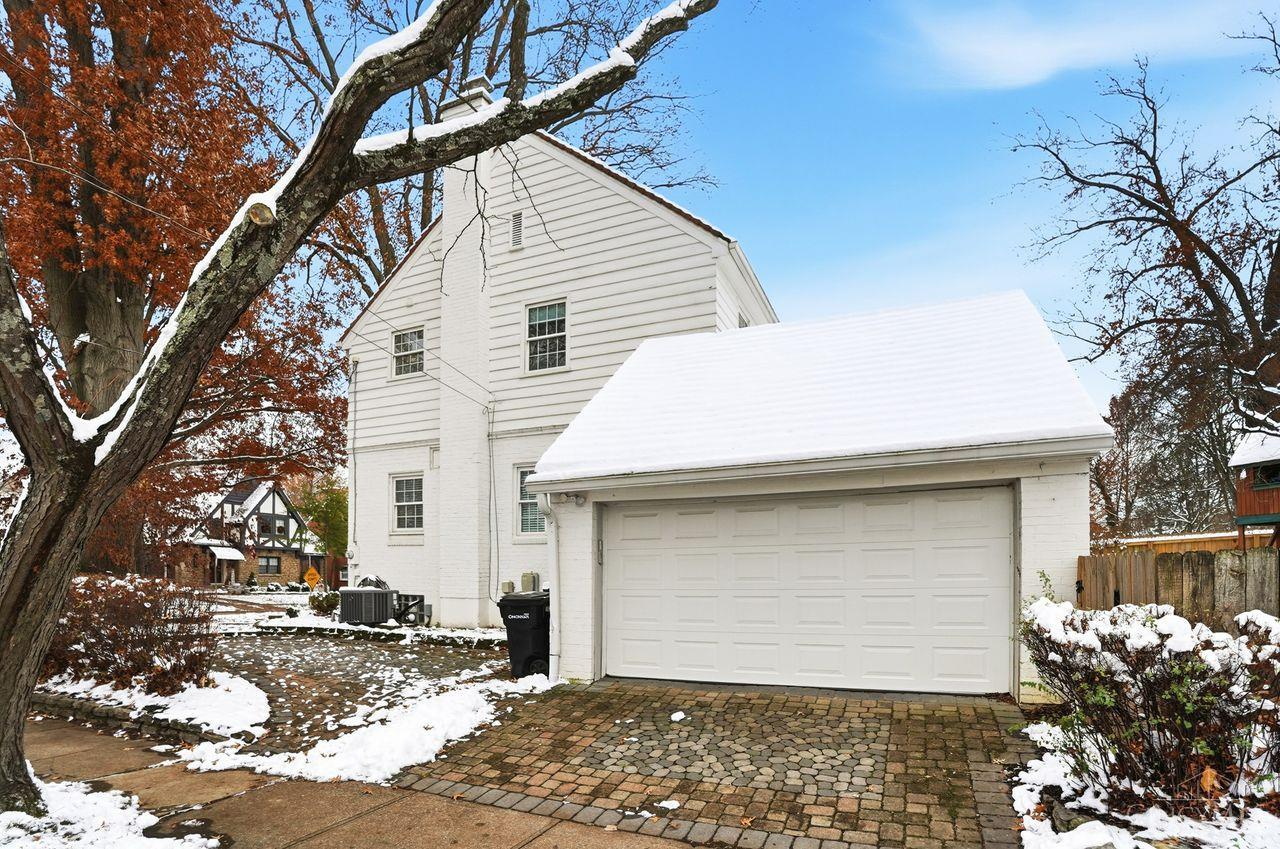 3935 Eileen Drive