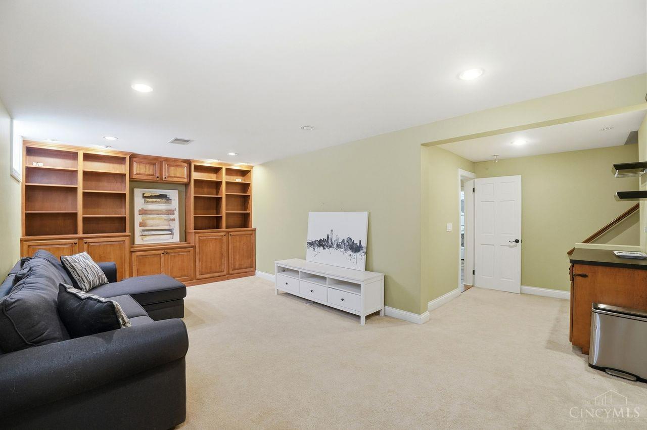 3935 Eileen Drive