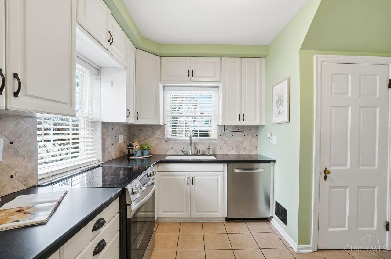 3935 Eileen Drive