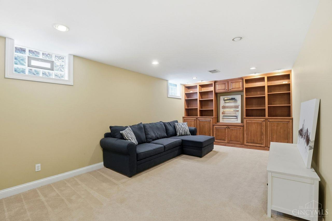 3935 Eileen Drive