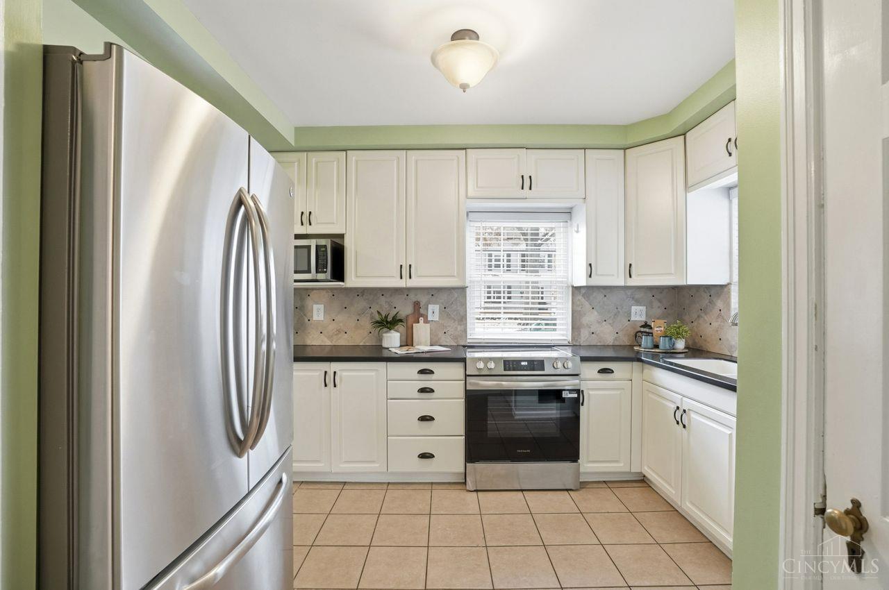 3935 Eileen Drive