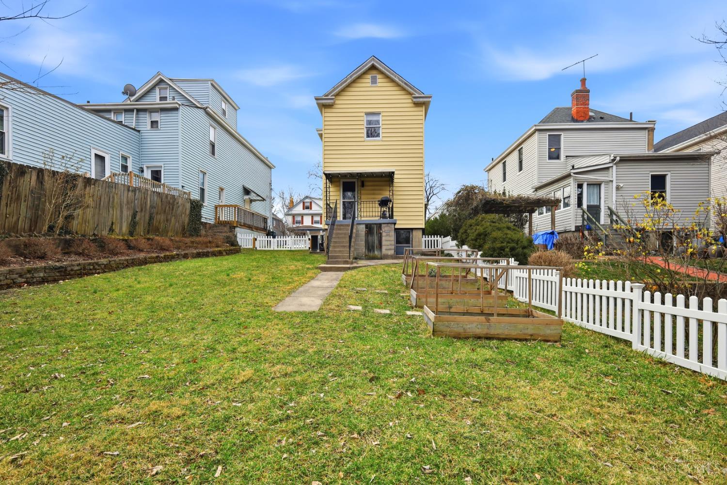 3814 Mt Vernon Avenue