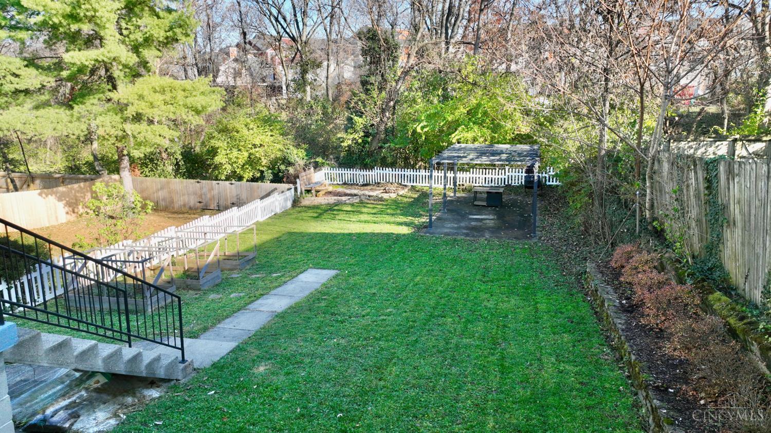 3814 Mt Vernon Avenue