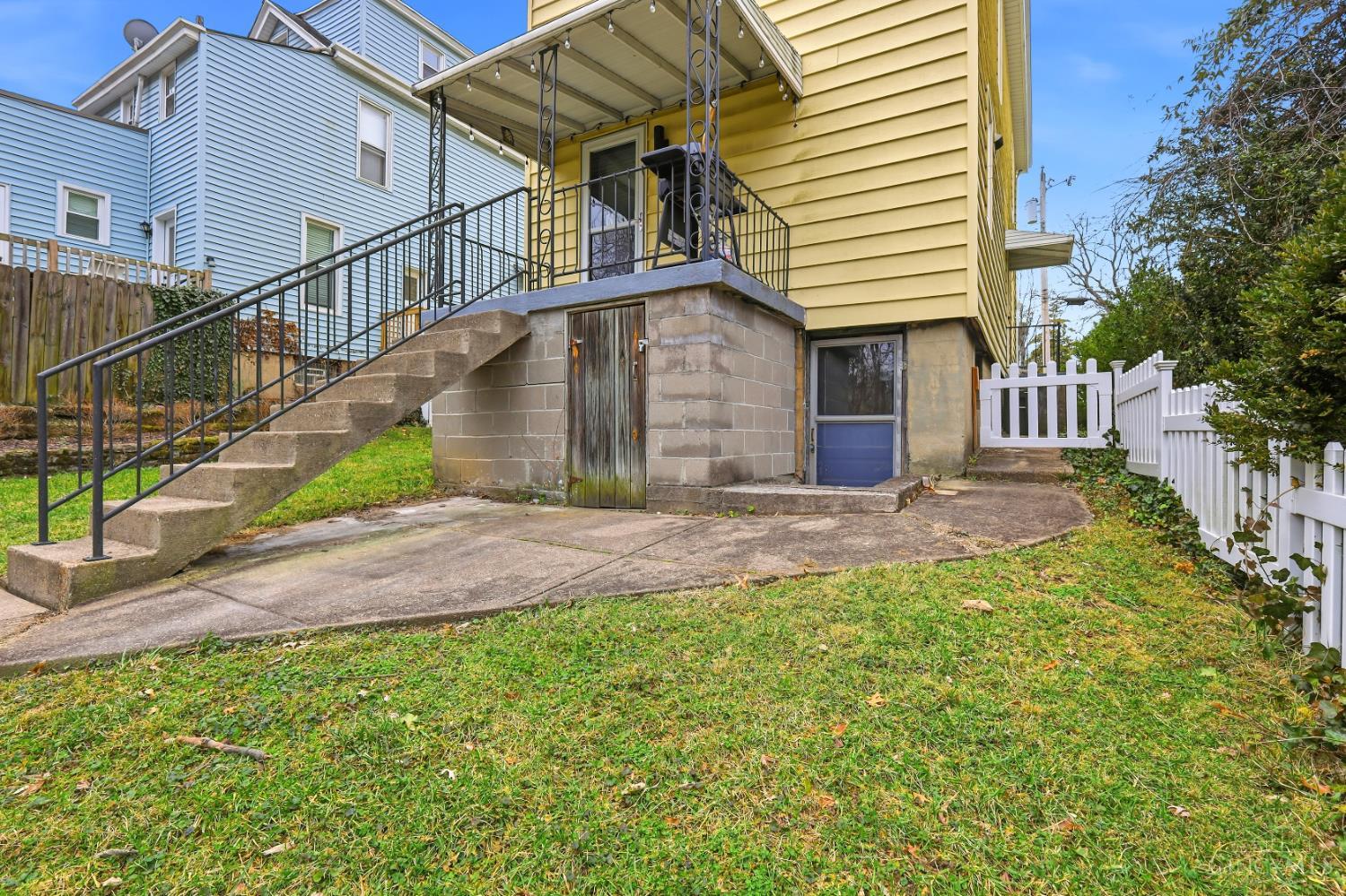 3814 Mt Vernon Avenue