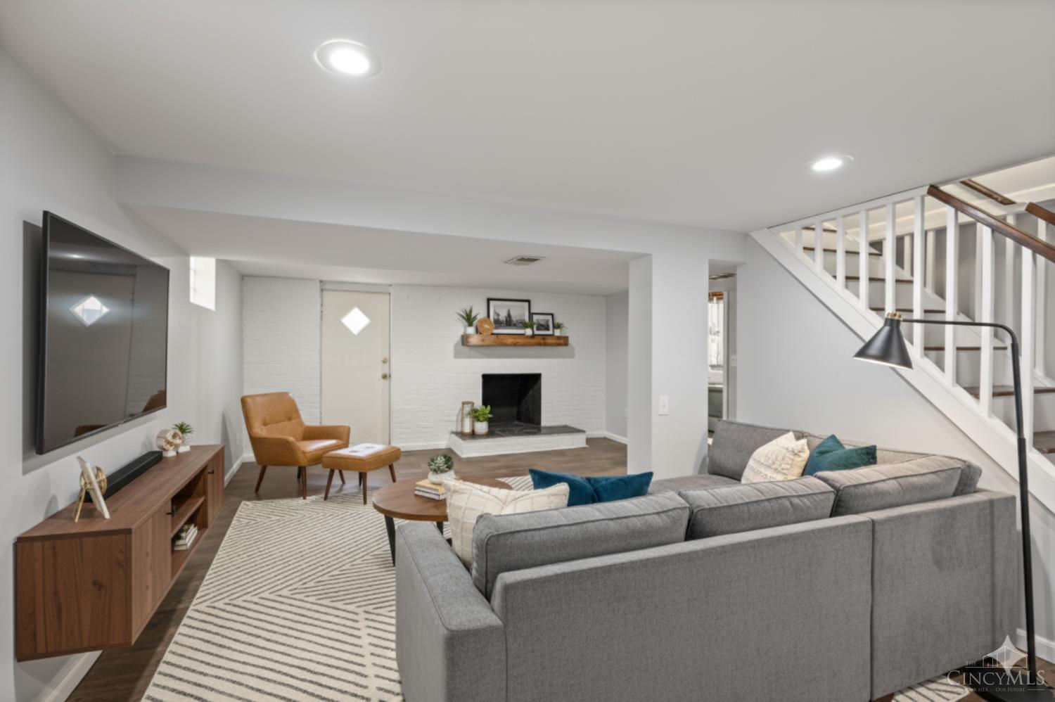 7252 Osceola Drive