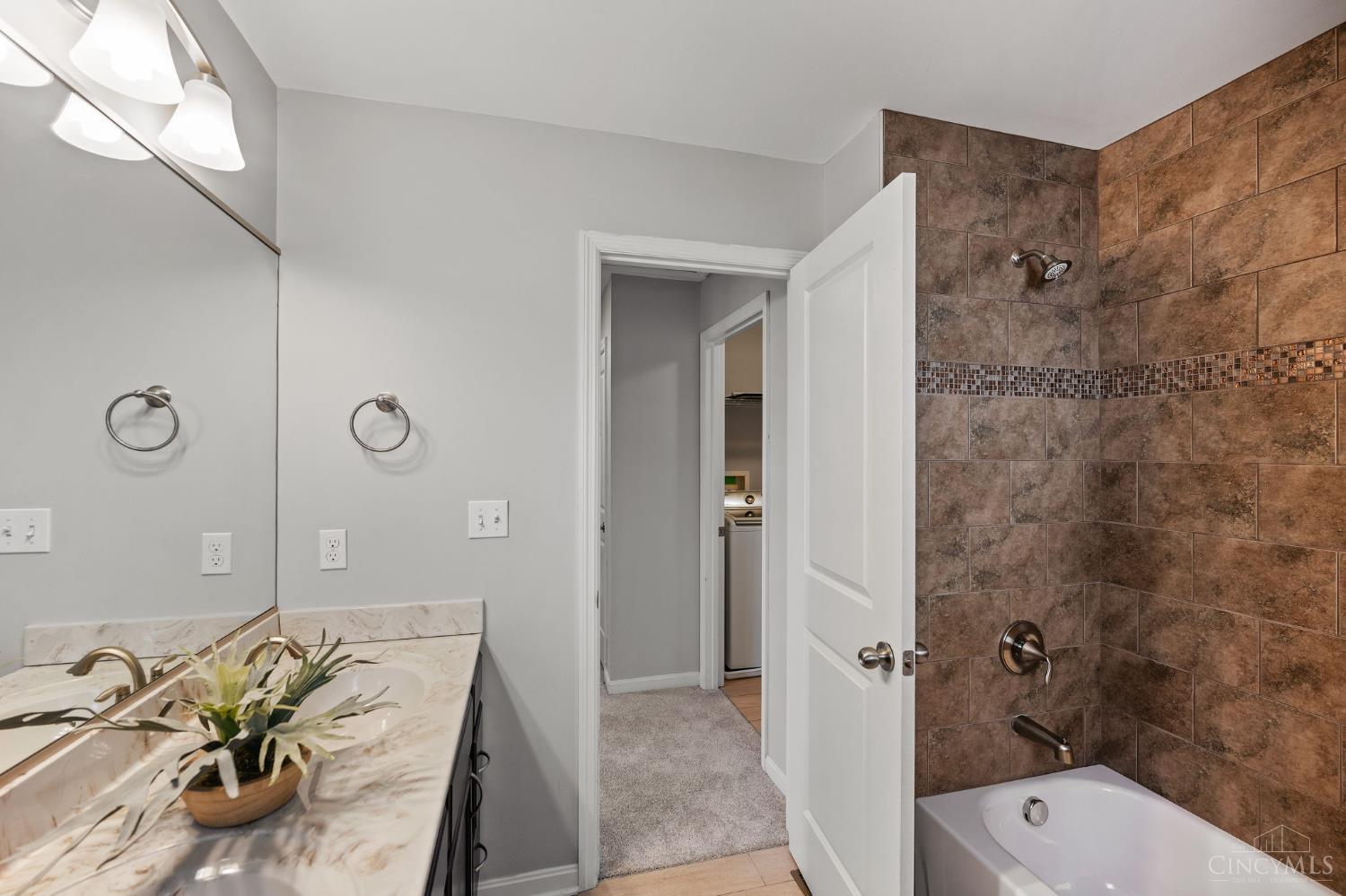 3806 Southern Avenue