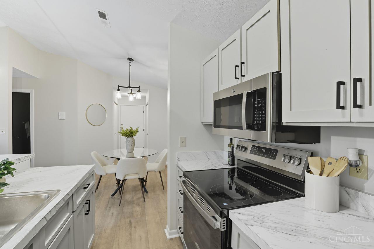 1544 W Galbraith Road 211