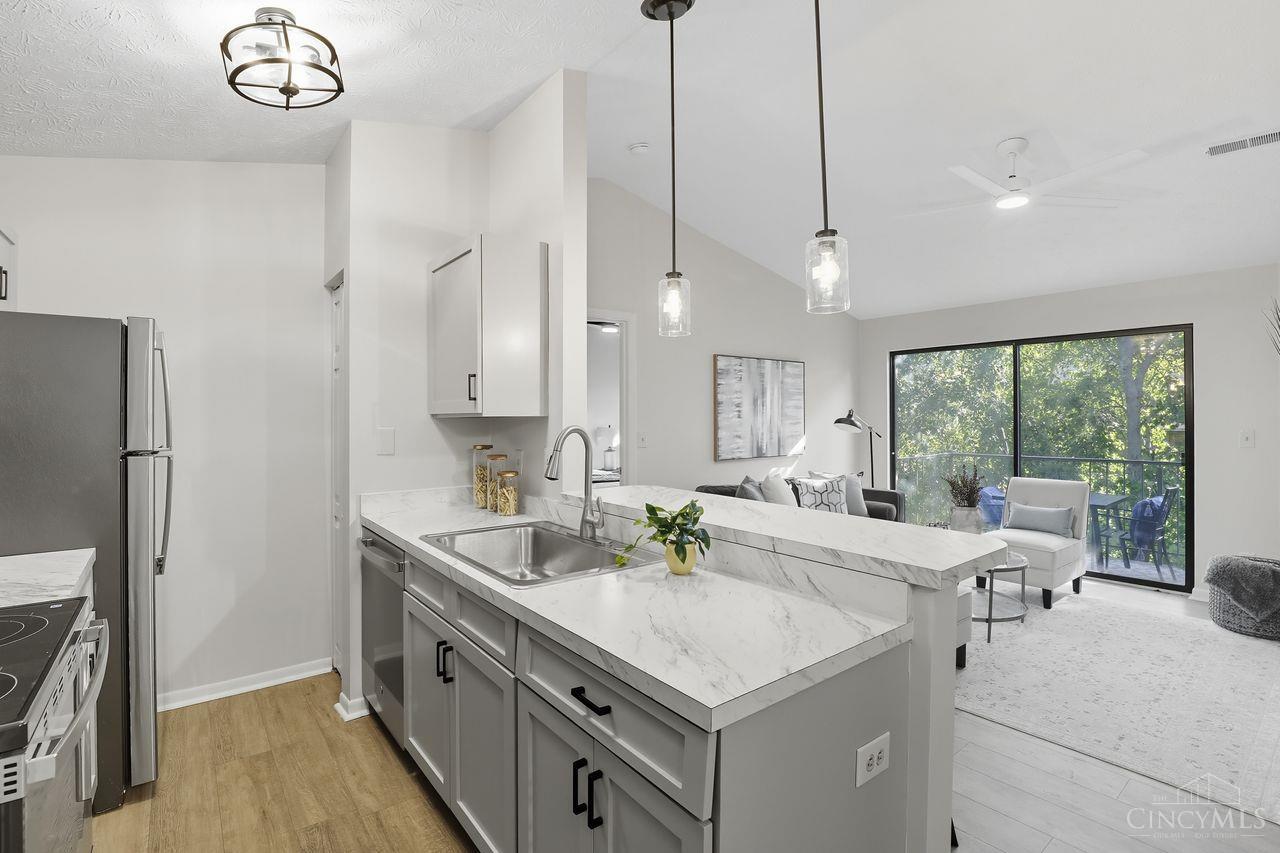 1544 W Galbraith Road 211