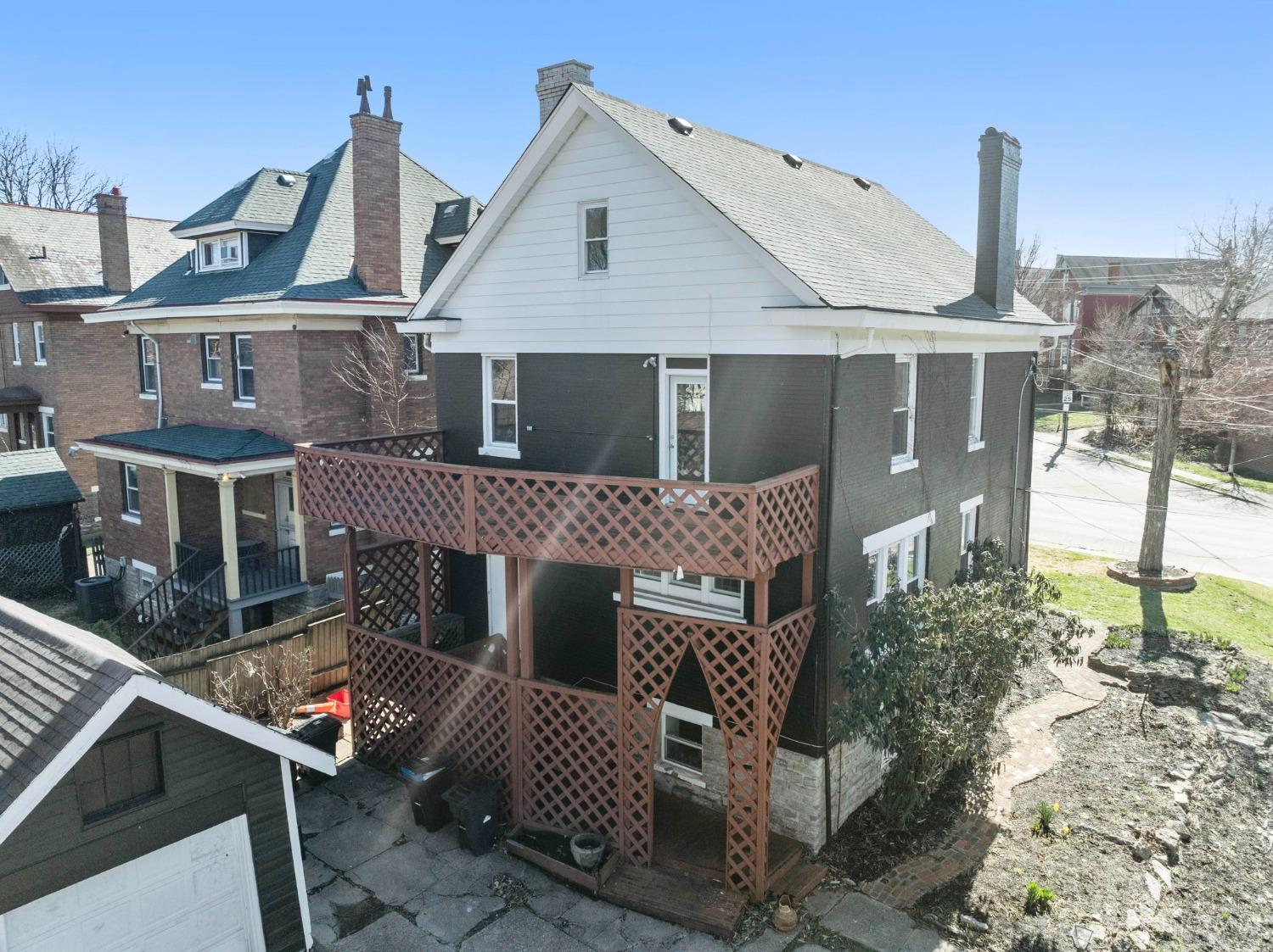 3280 Jefferson Avenue