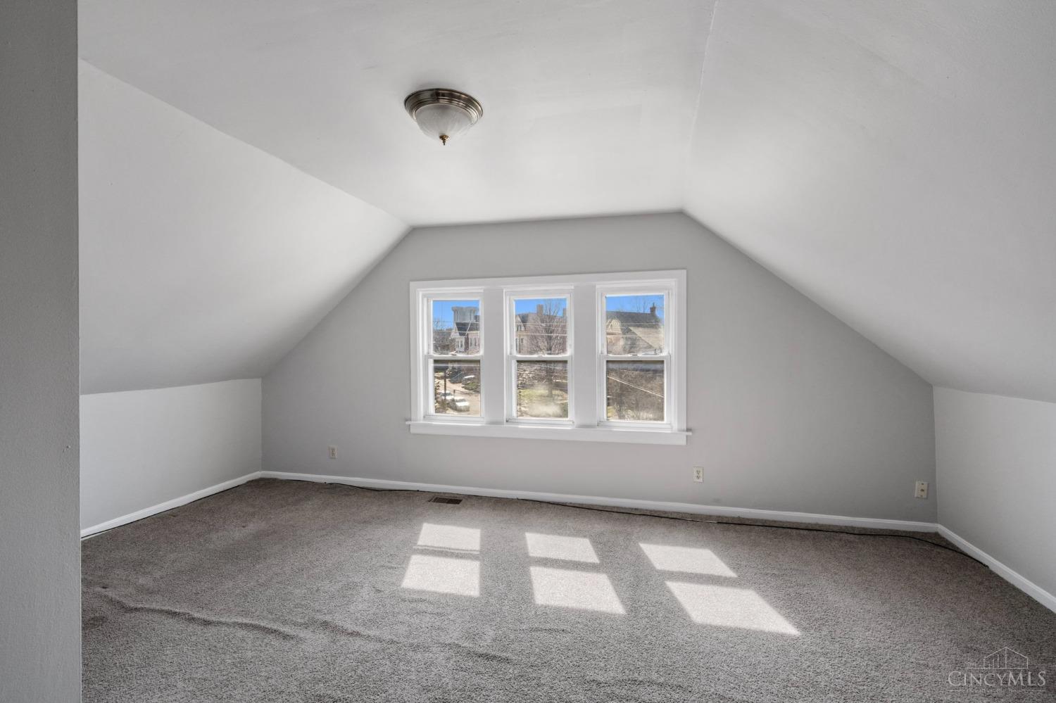 3280 Jefferson Avenue