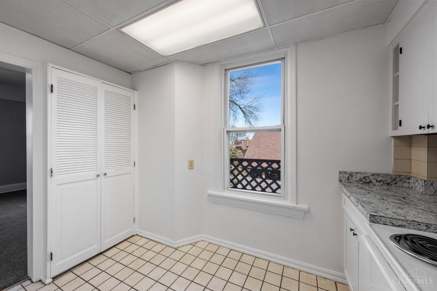 3280 Jefferson Avenue