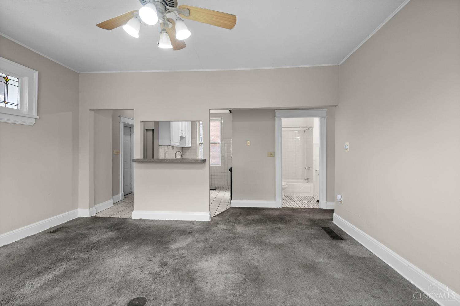 3280 Jefferson Avenue