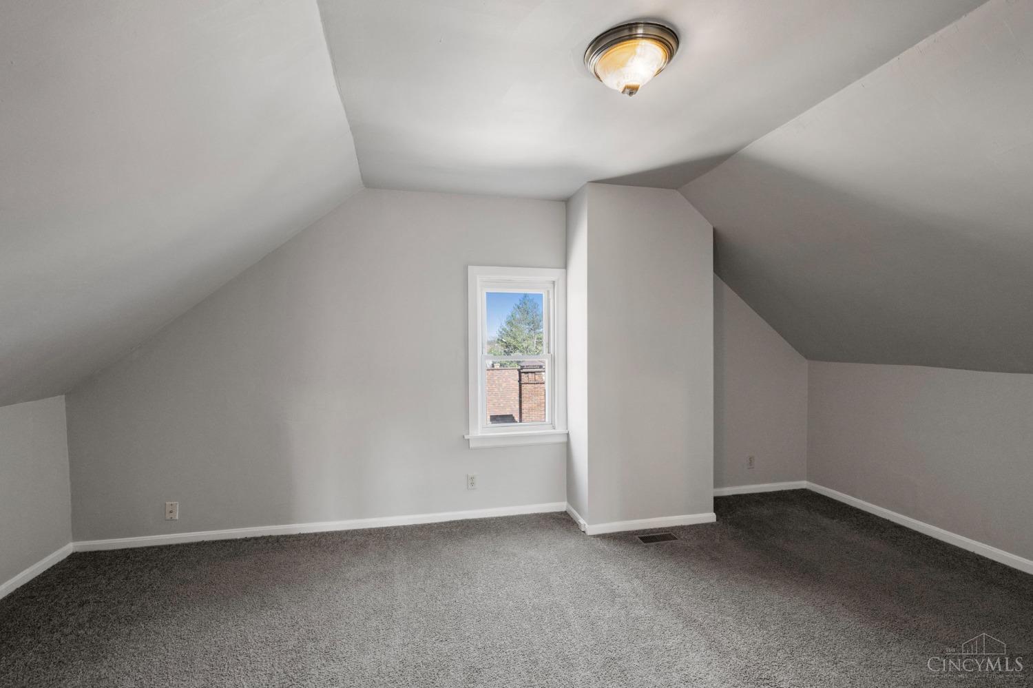 3280 Jefferson Avenue