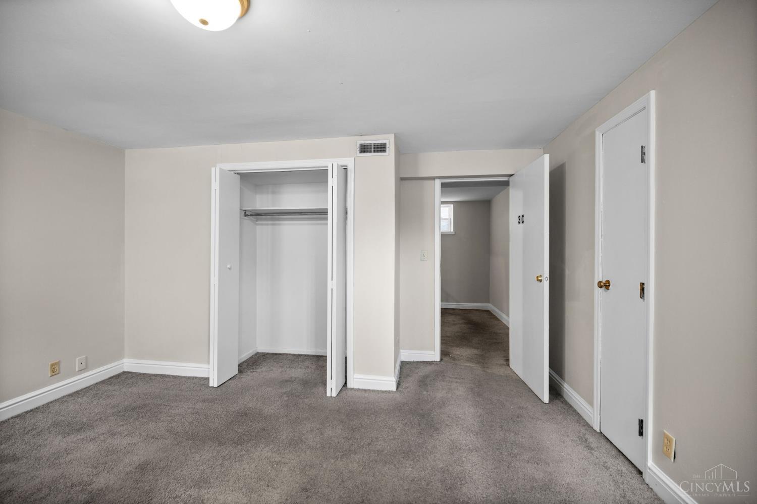 3280 Jefferson Avenue