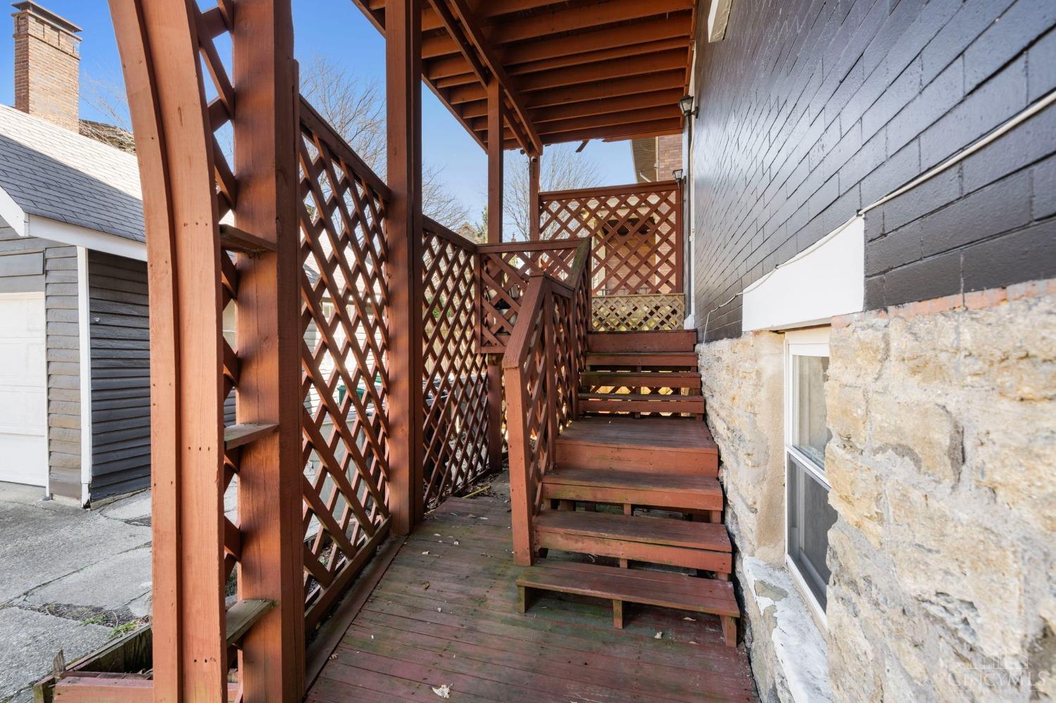 3280 Jefferson Avenue