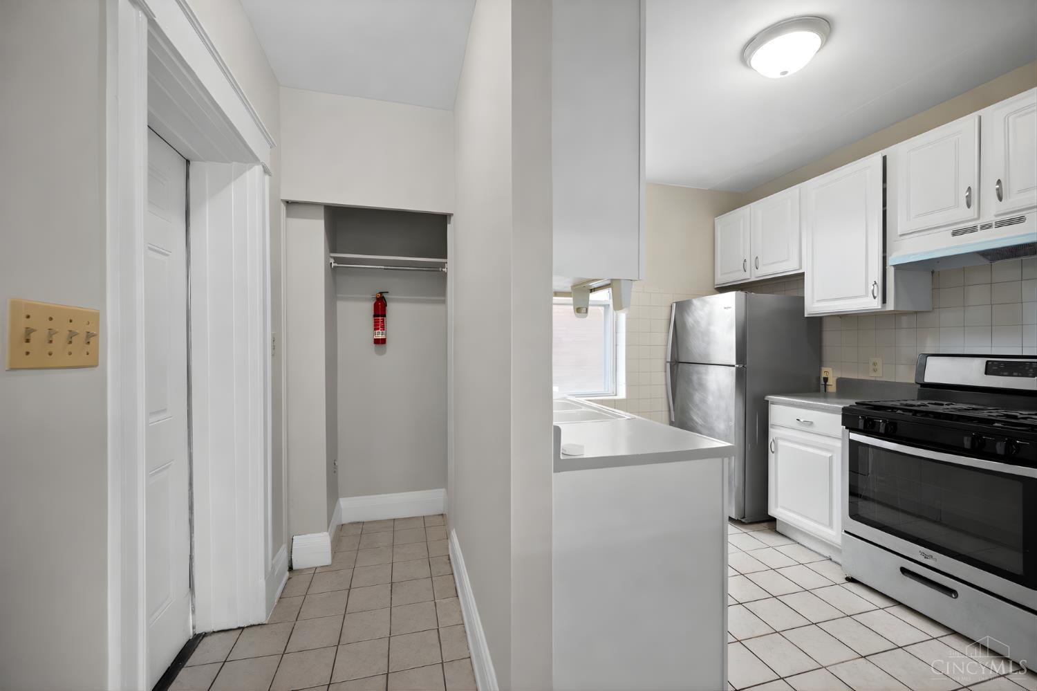 3280 Jefferson Avenue