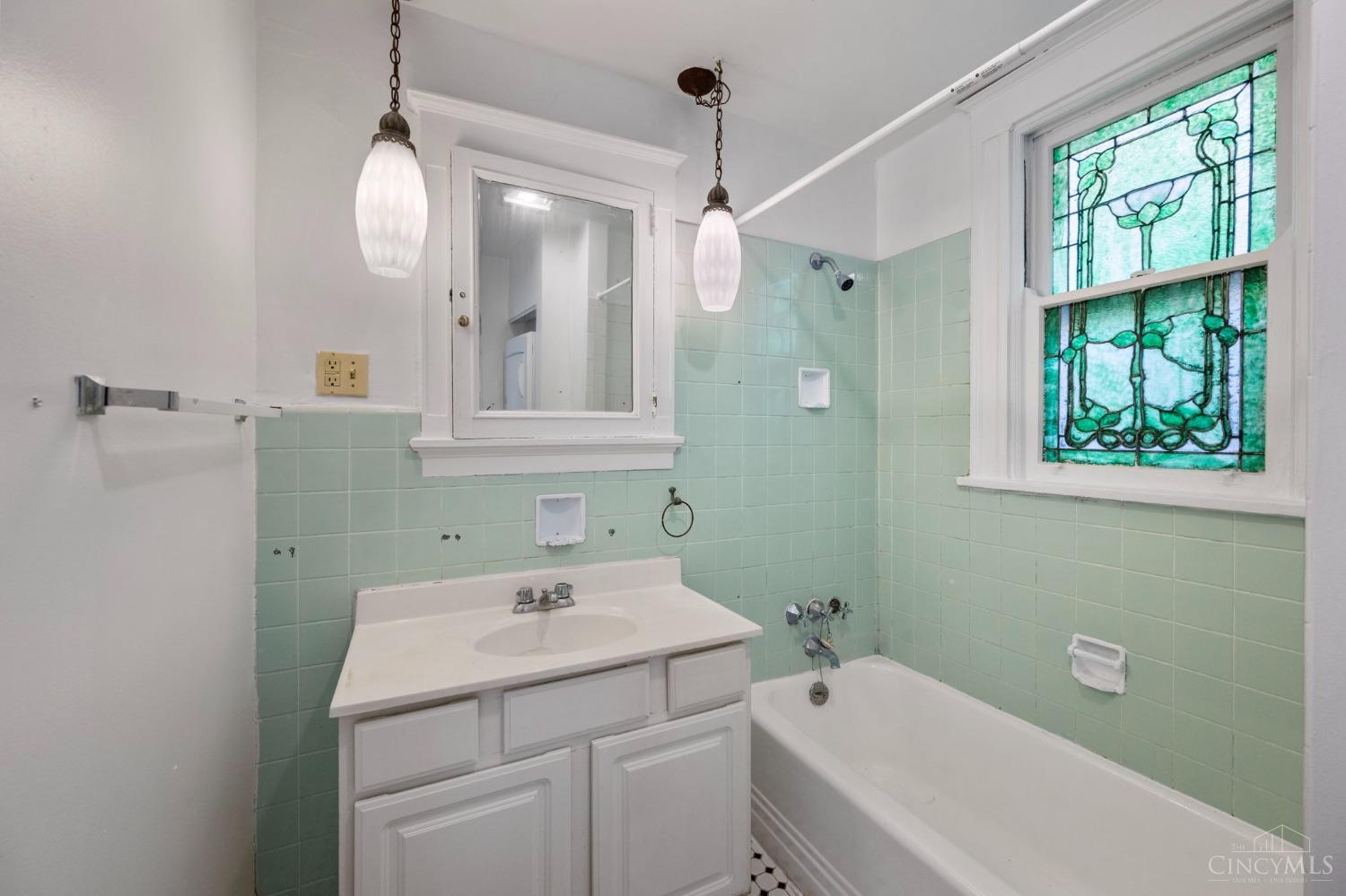 3280 Jefferson Avenue