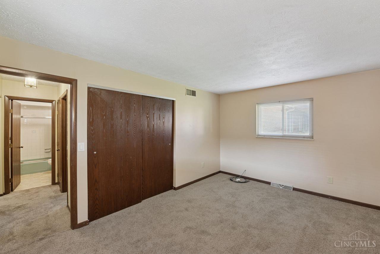 1600 Woodhall Court