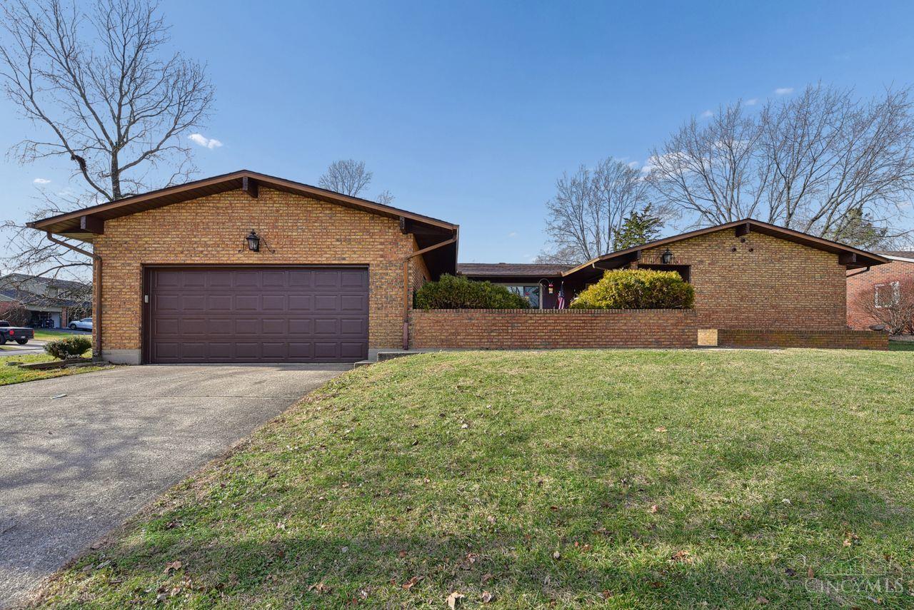 1600 Woodhall Court
