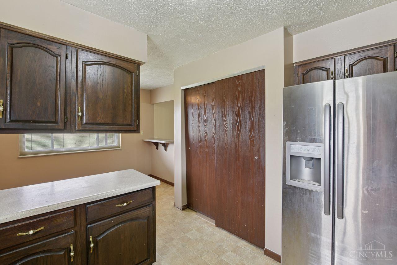1600 Woodhall Court