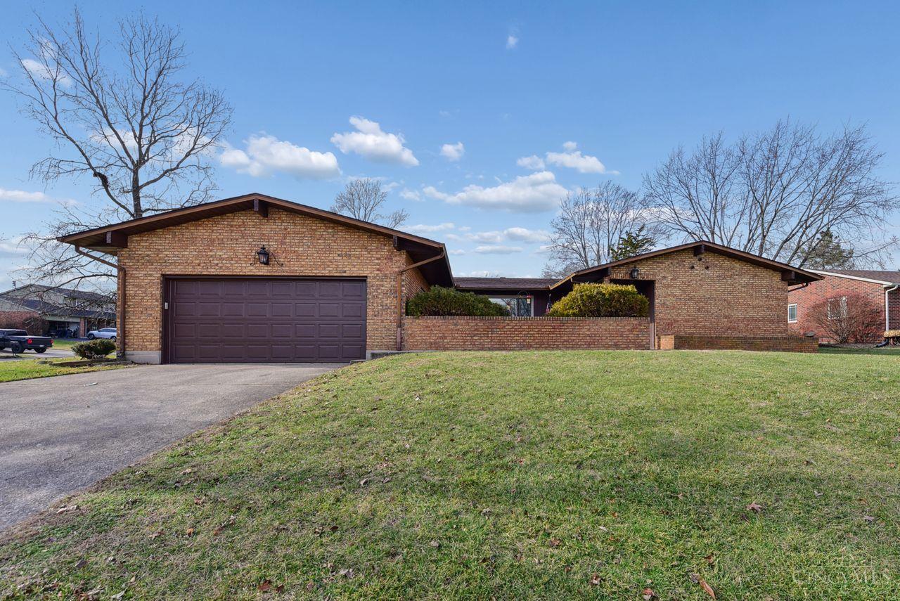 1600 Woodhall Court