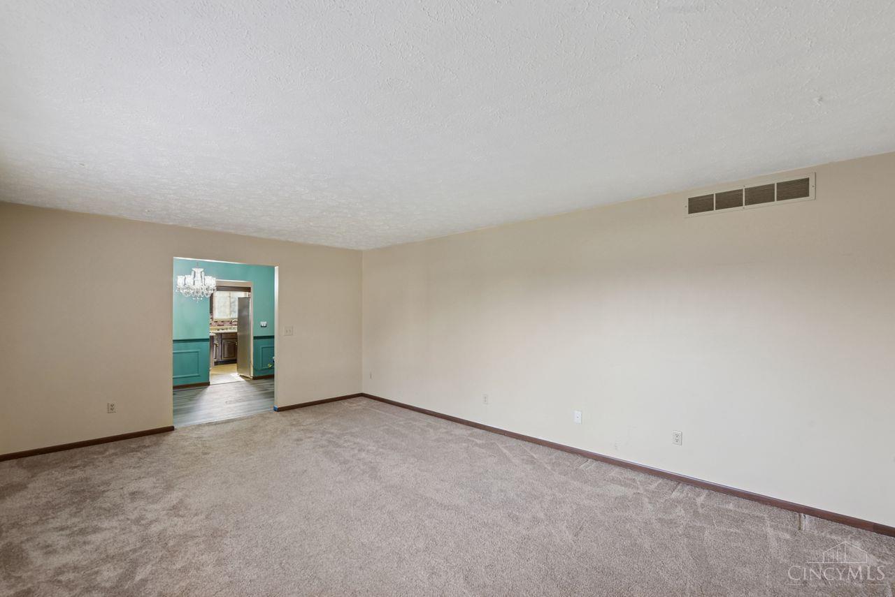 1600 Woodhall Court
