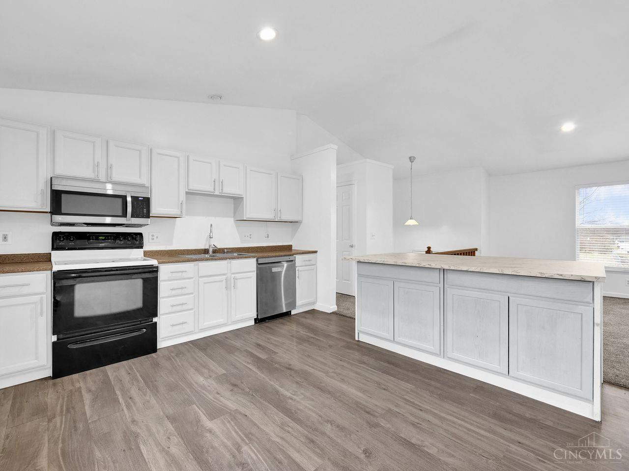 685 Mockingbird Lane