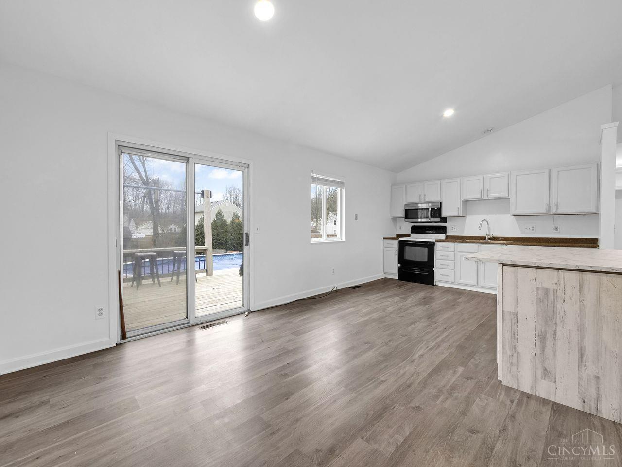 685 Mockingbird Lane