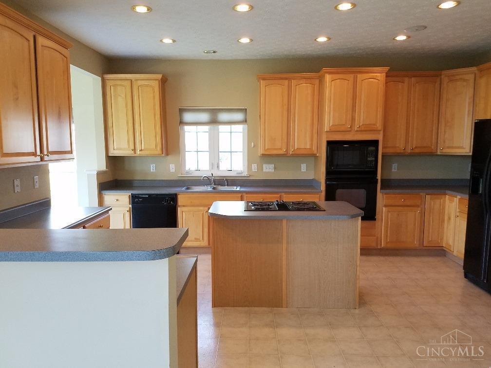 7734 North Trail