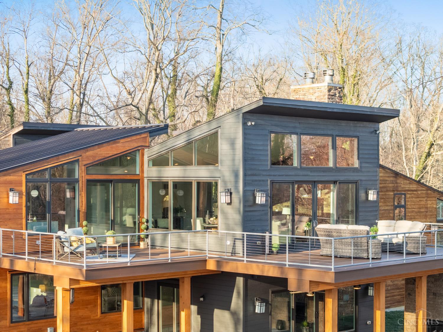 8675 Camargo Club Drive