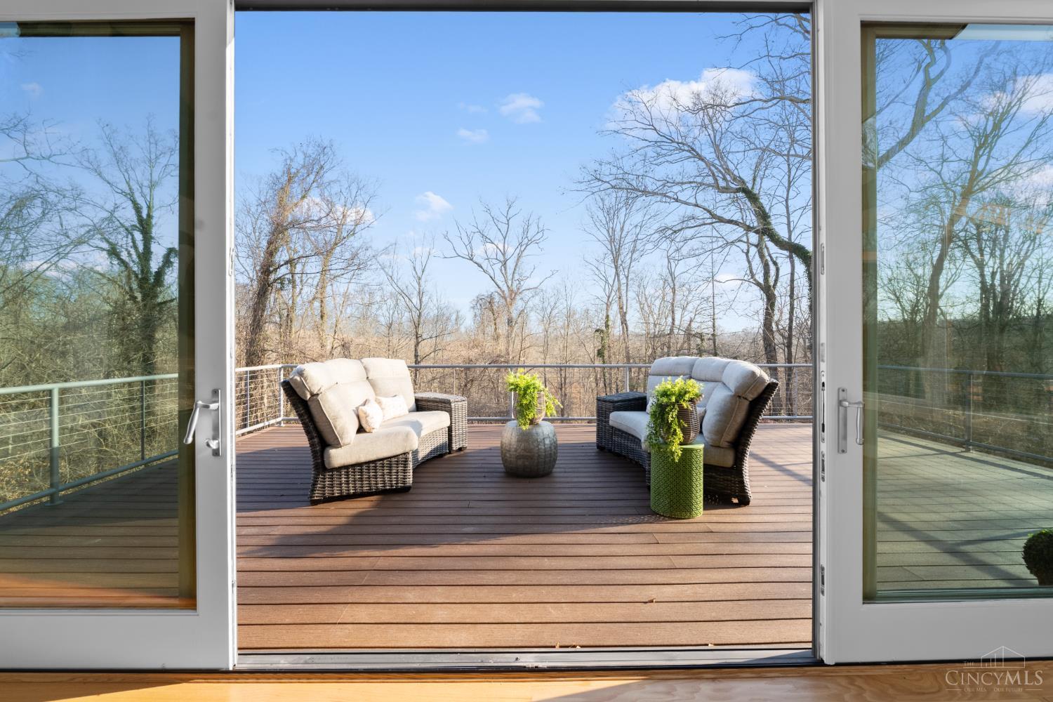 8675 Camargo Club Drive