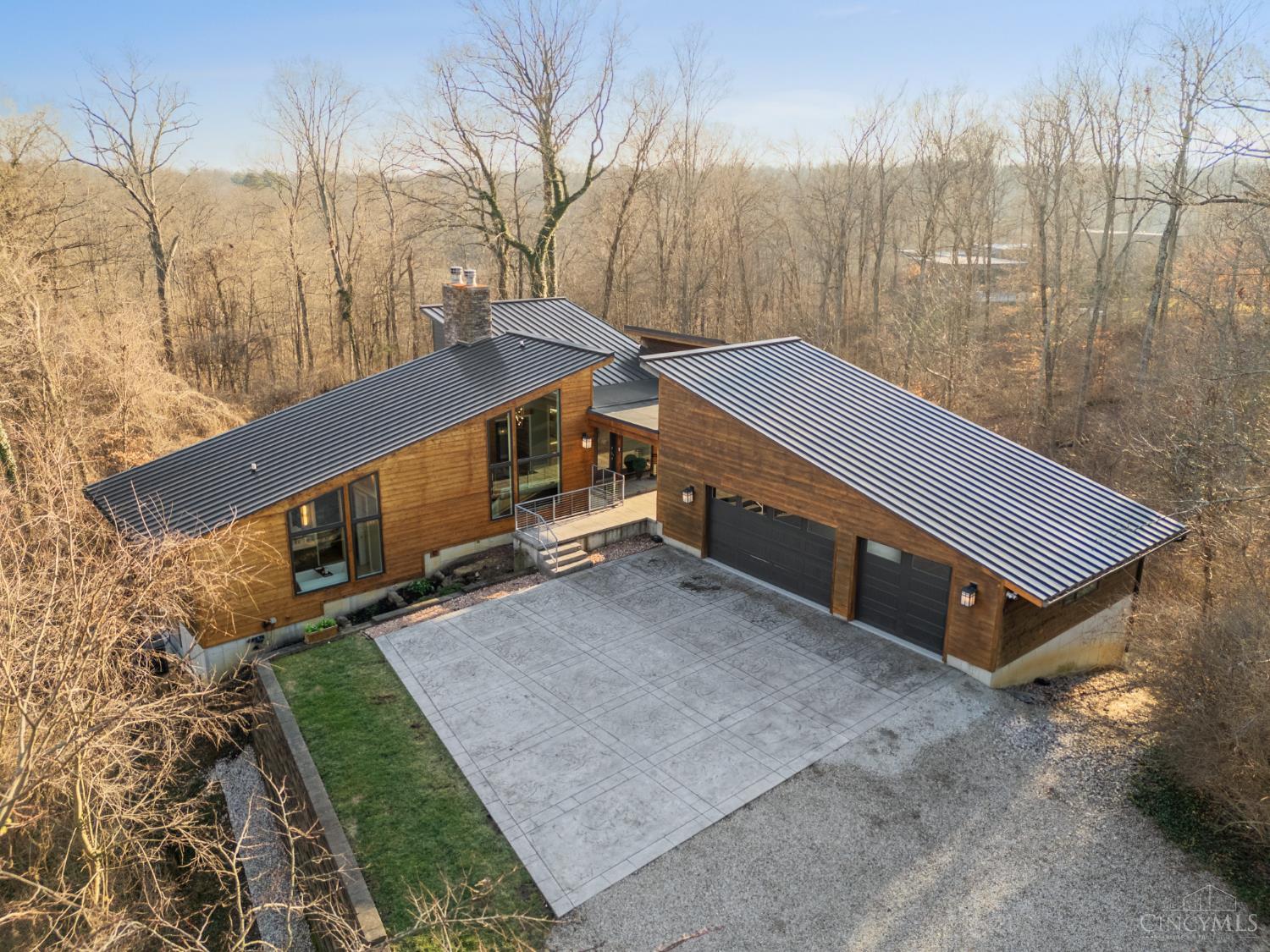 8675 Camargo Club Drive