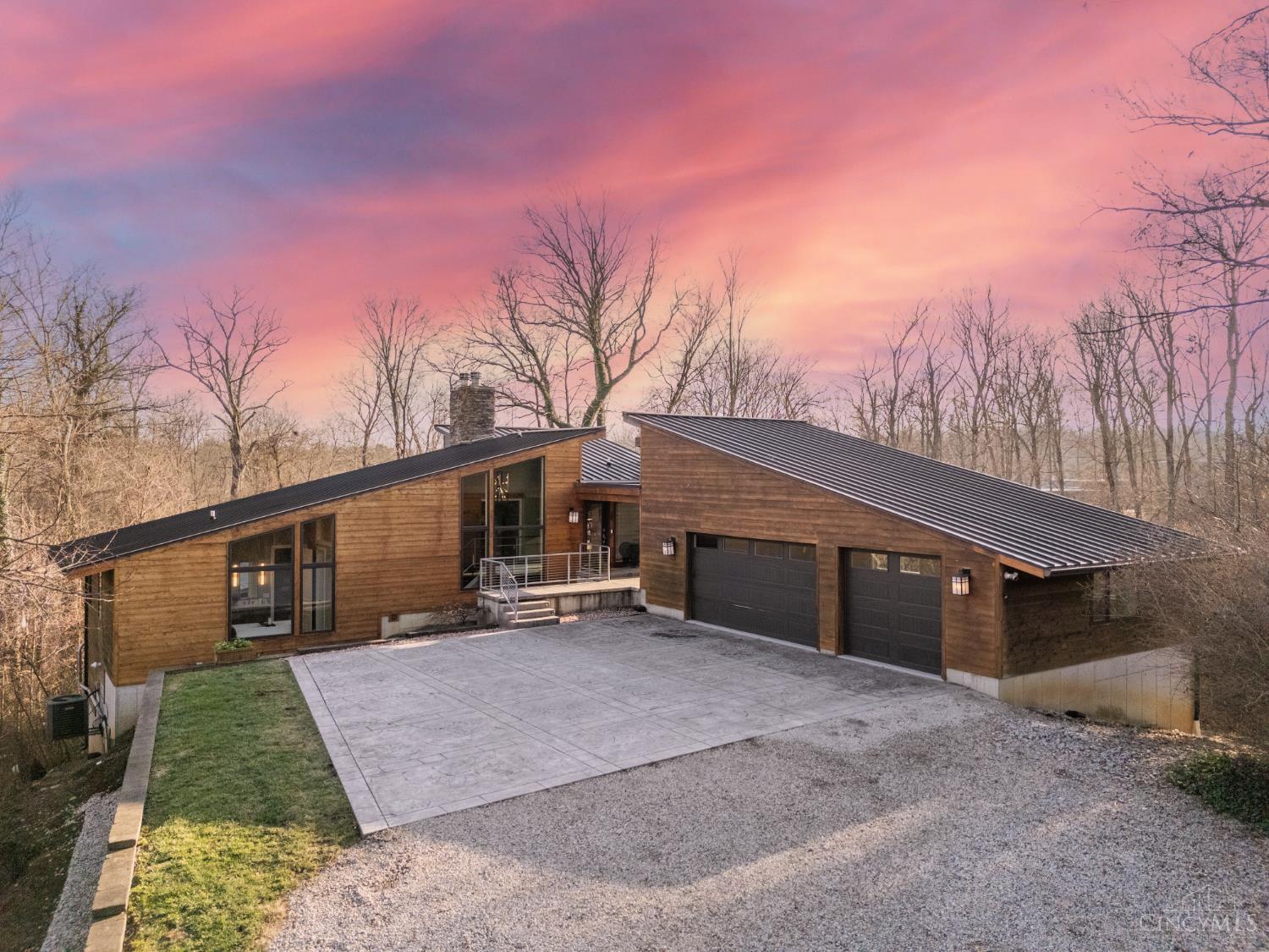 8675 Camargo Club Drive