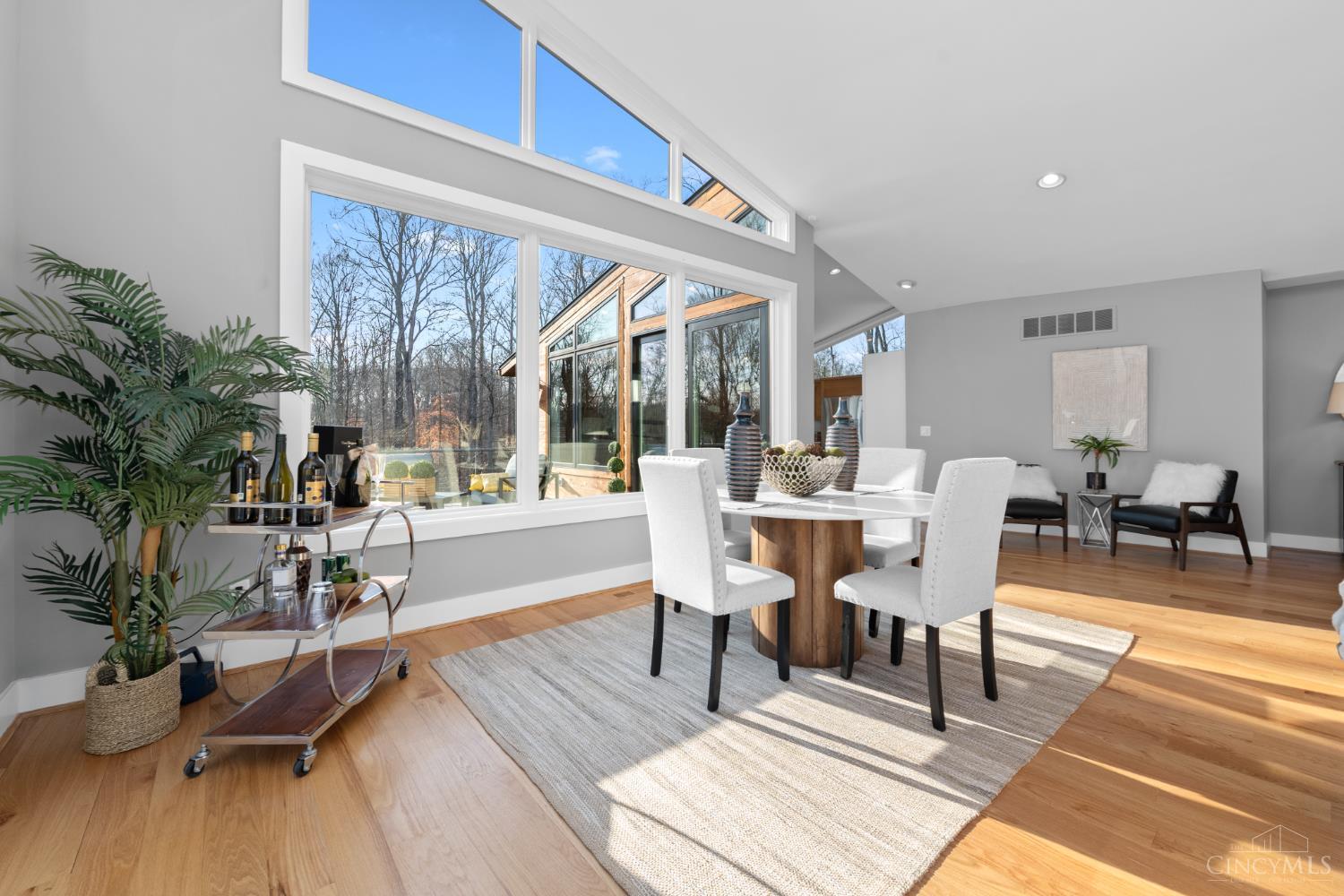 8675 Camargo Club Drive