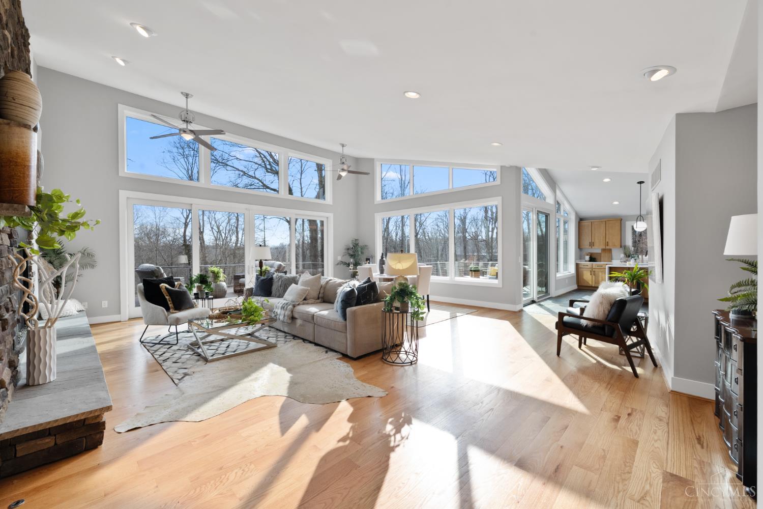 8675 Camargo Club Drive