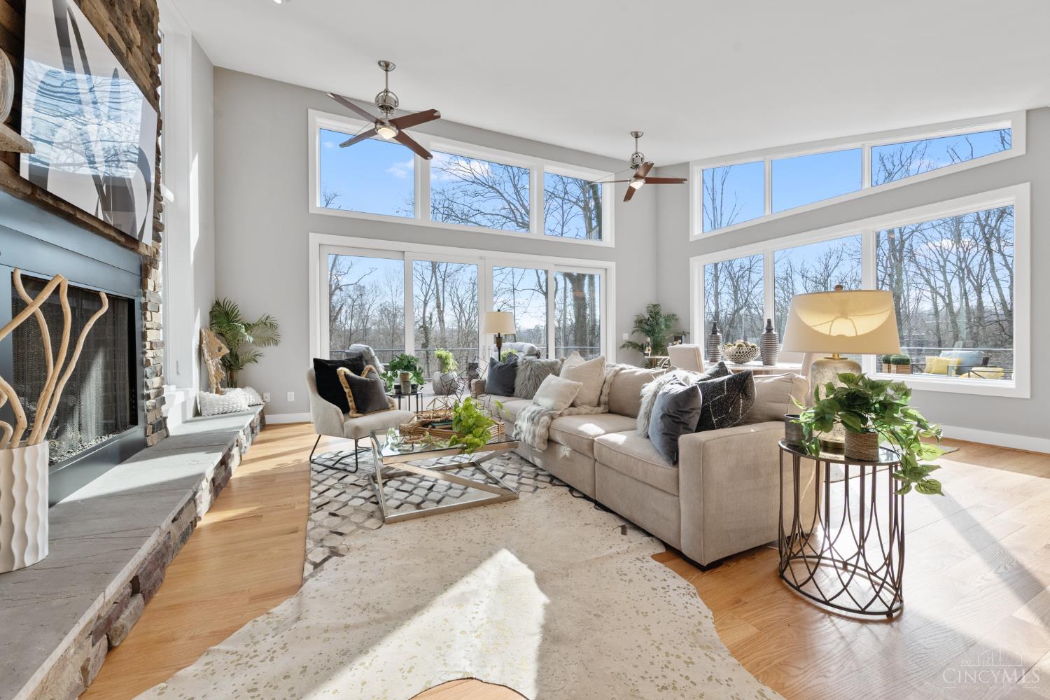 8675 Camargo Club Drive