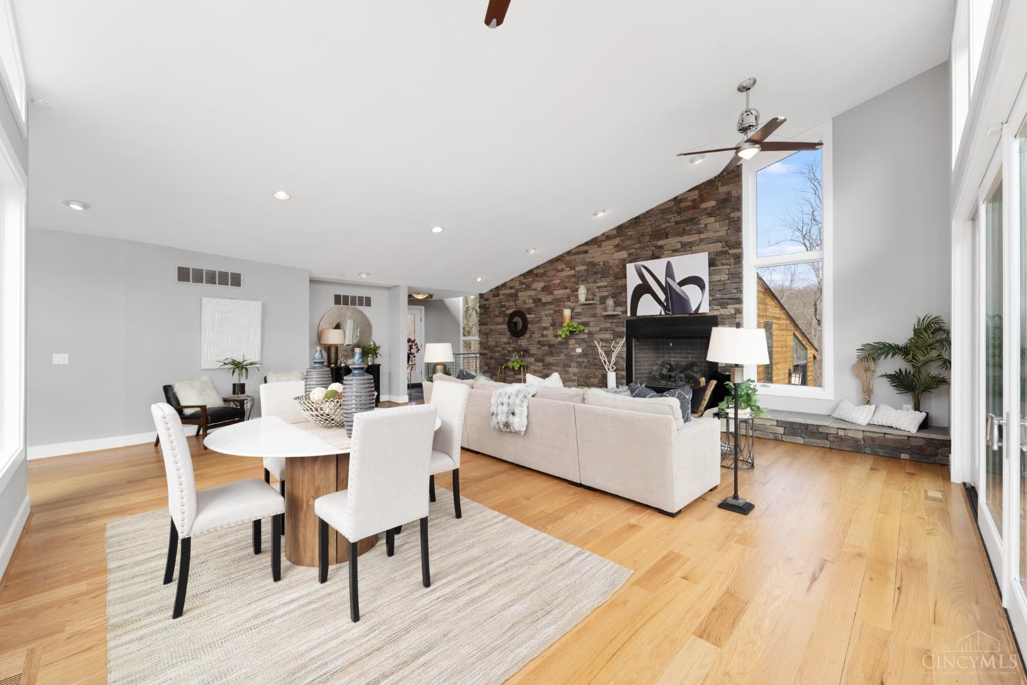 8675 Camargo Club Drive