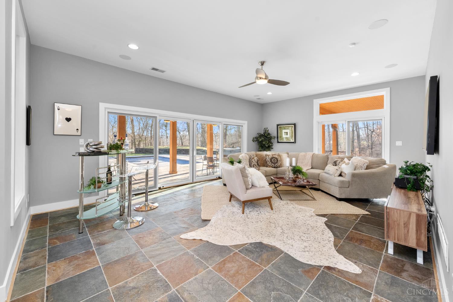 8675 Camargo Club Drive