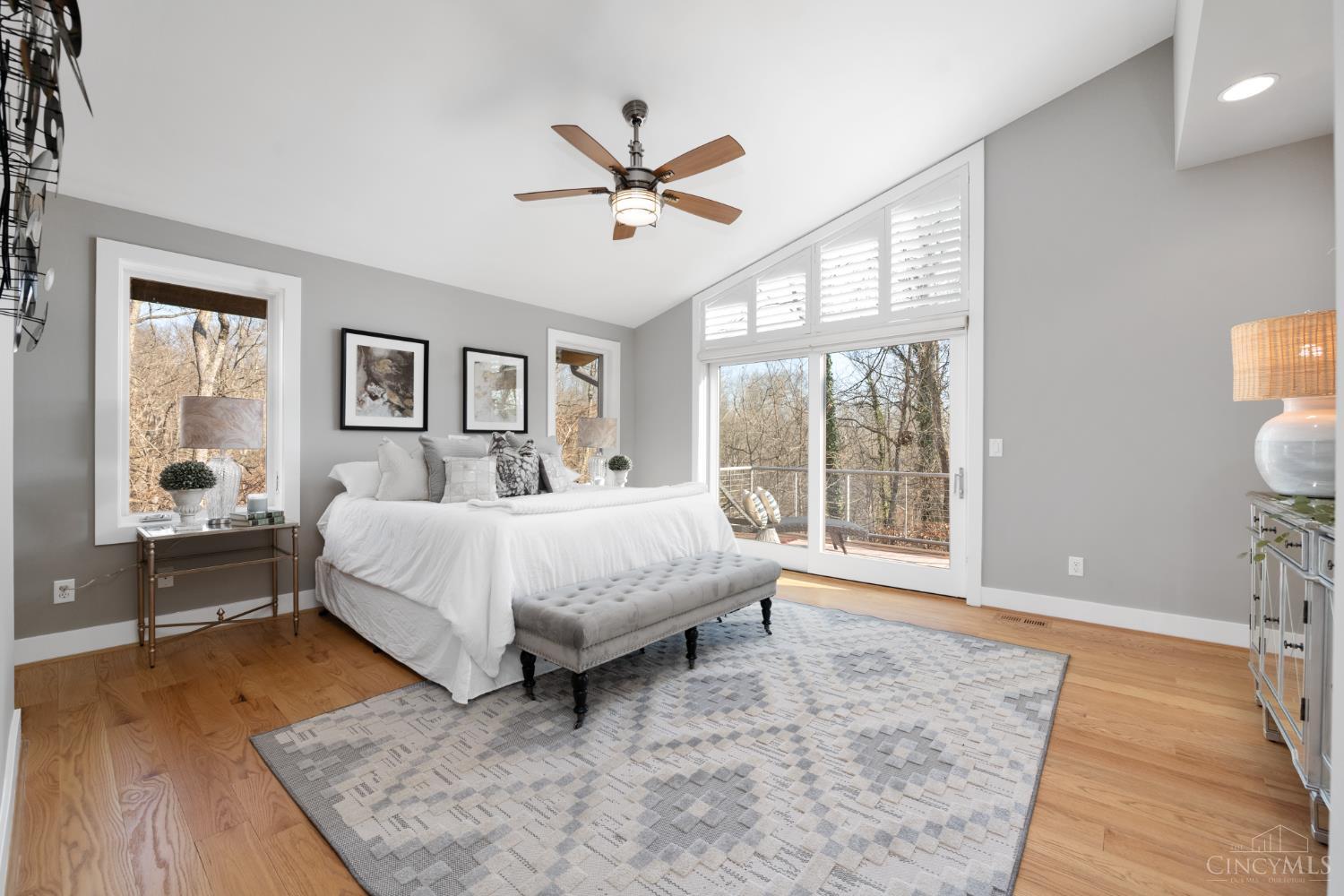 8675 Camargo Club Drive