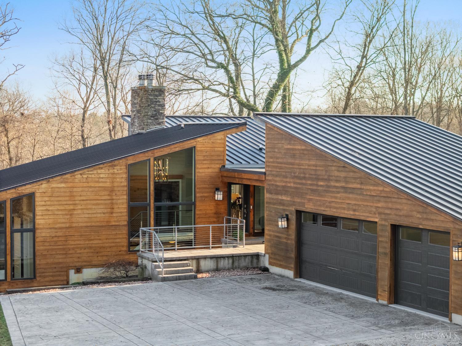 8675 Camargo Club Drive