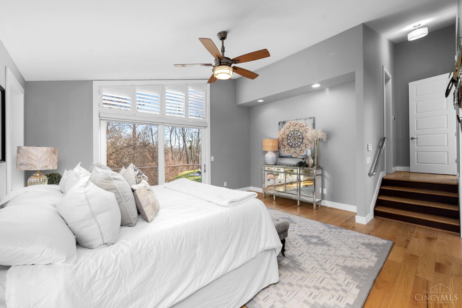 8675 Camargo Club Drive