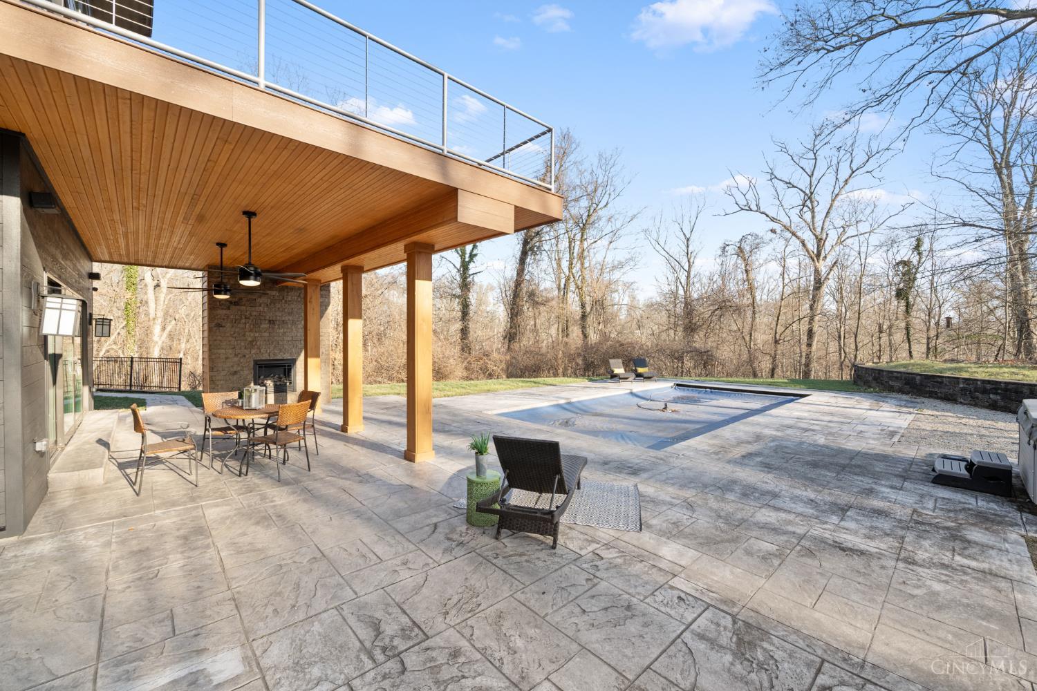 8675 Camargo Club Drive